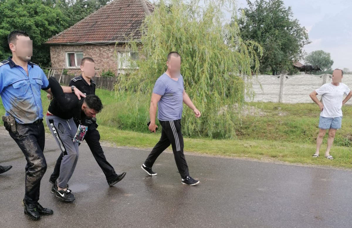 FOTO/VIDEO. Deținutul evadat din Penitenciarul Satu Mare a încercat să se sinucidă