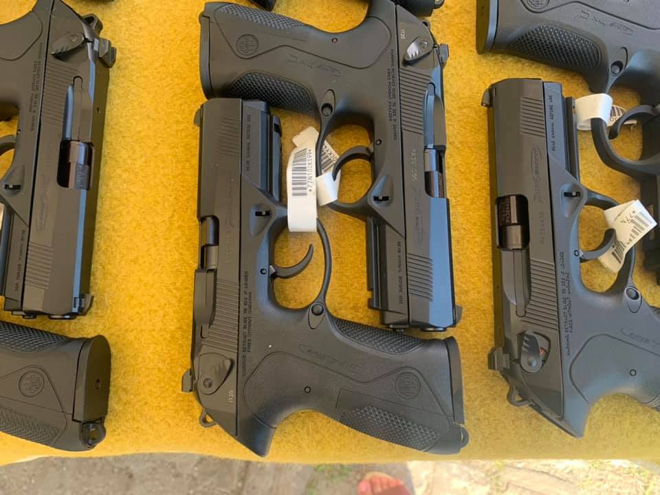 FOTO/VIDEO. Dot?ri noi pentru poli?i?ti: pistoale Beretta de ultim? genera?ie