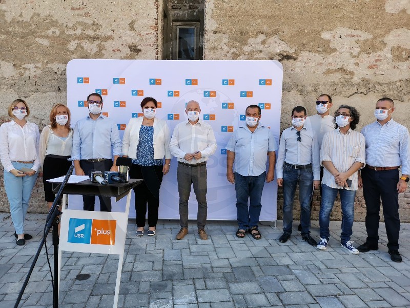 VIDEO. USRPLUS ?i-a prezentat candida?ii: Panait ?i Ciocan, tandemul pentru Satu Mare