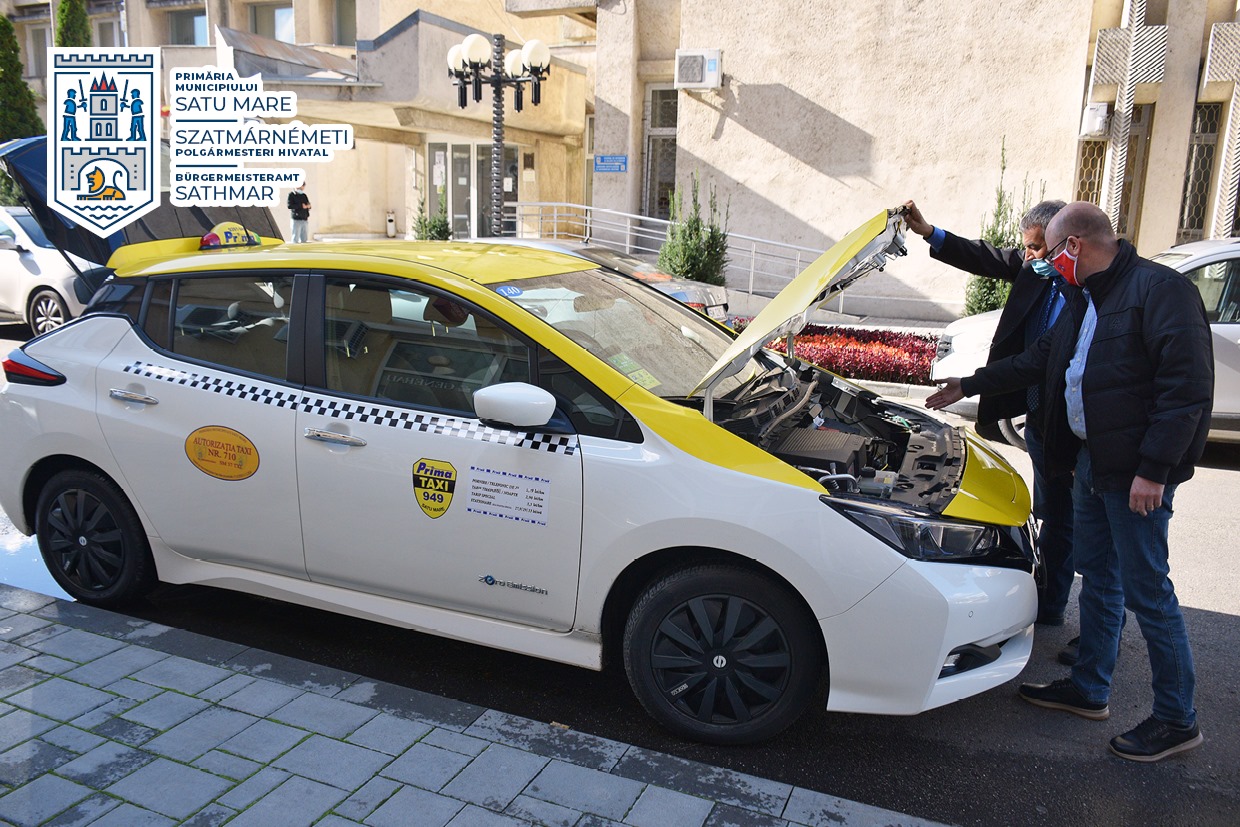 FOTO. Elektromos taxi Szatmárnémetiben