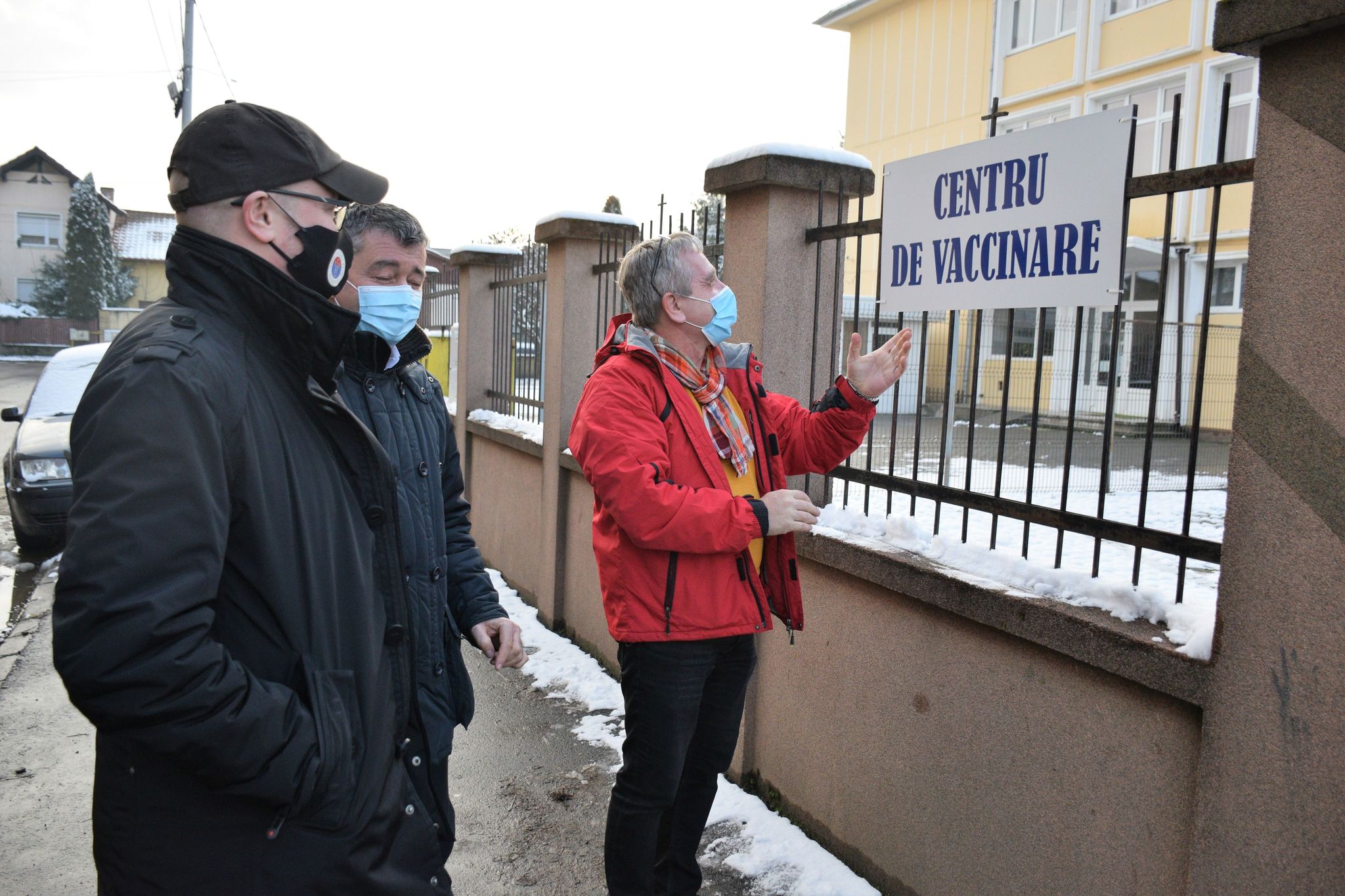 Primăria Satu Mare caută urgent medici și asistente! Săli de sport transformate în centre de vaccinare