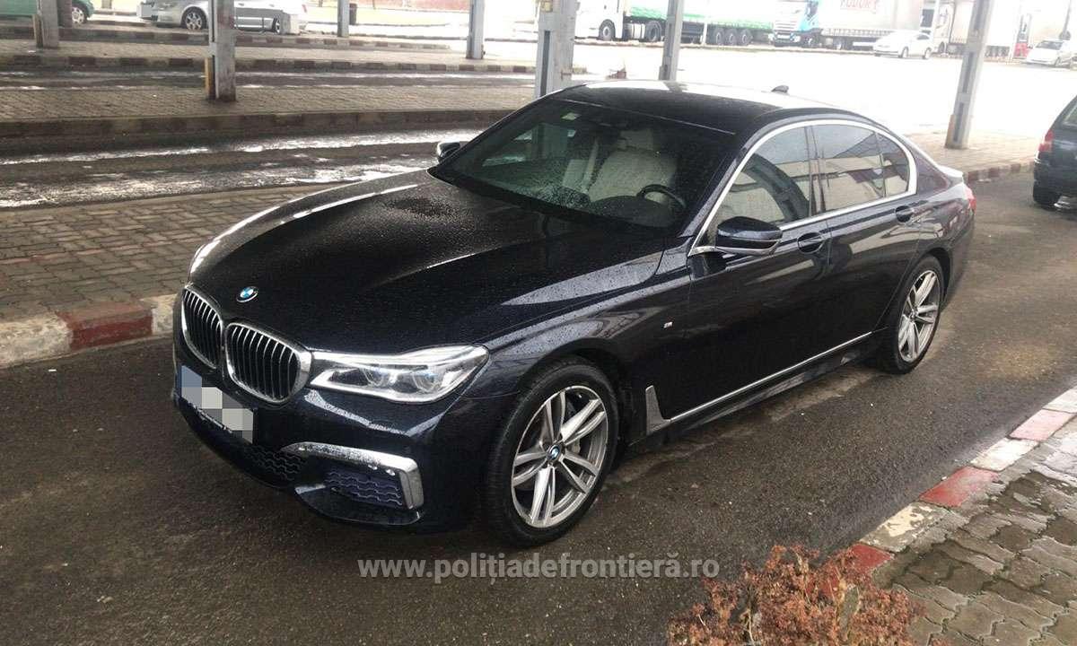 FOTO. Mașini furate din Occident și aduse în România în aceeași zi. Descoperire la PTF Petea