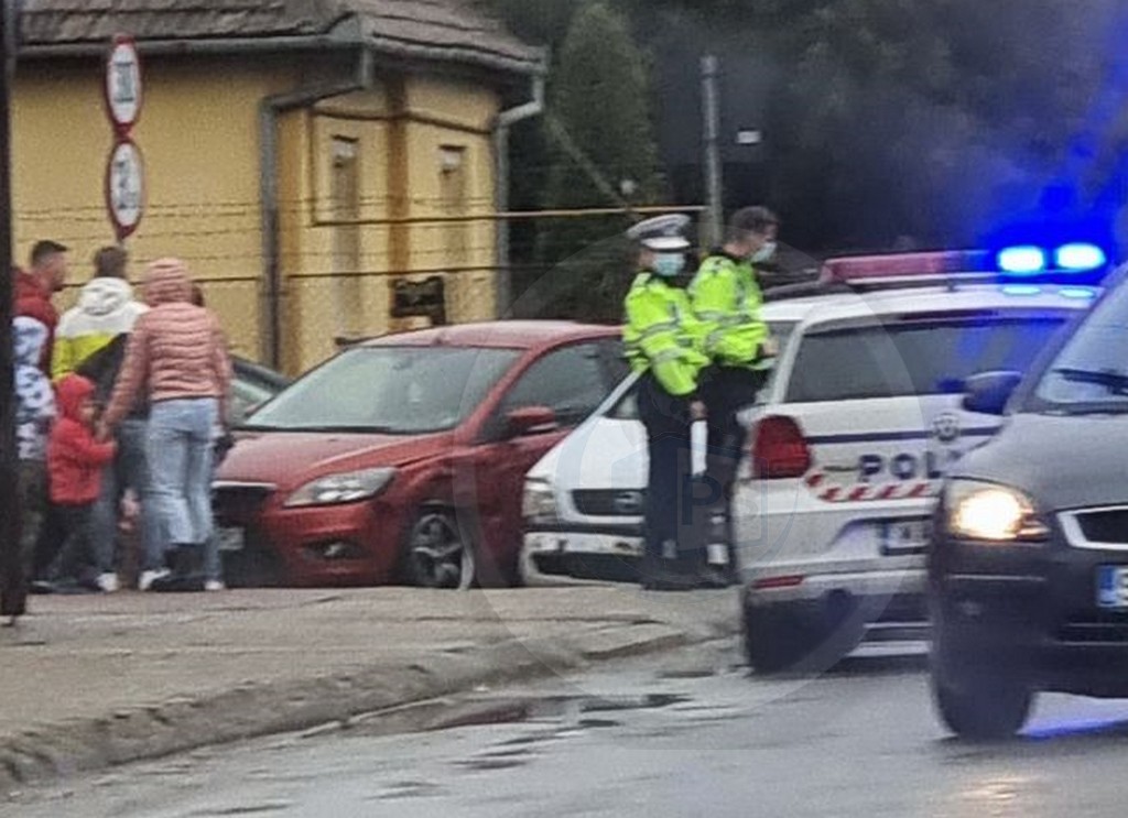 FOTO. Nehéz az elsőbbségadás