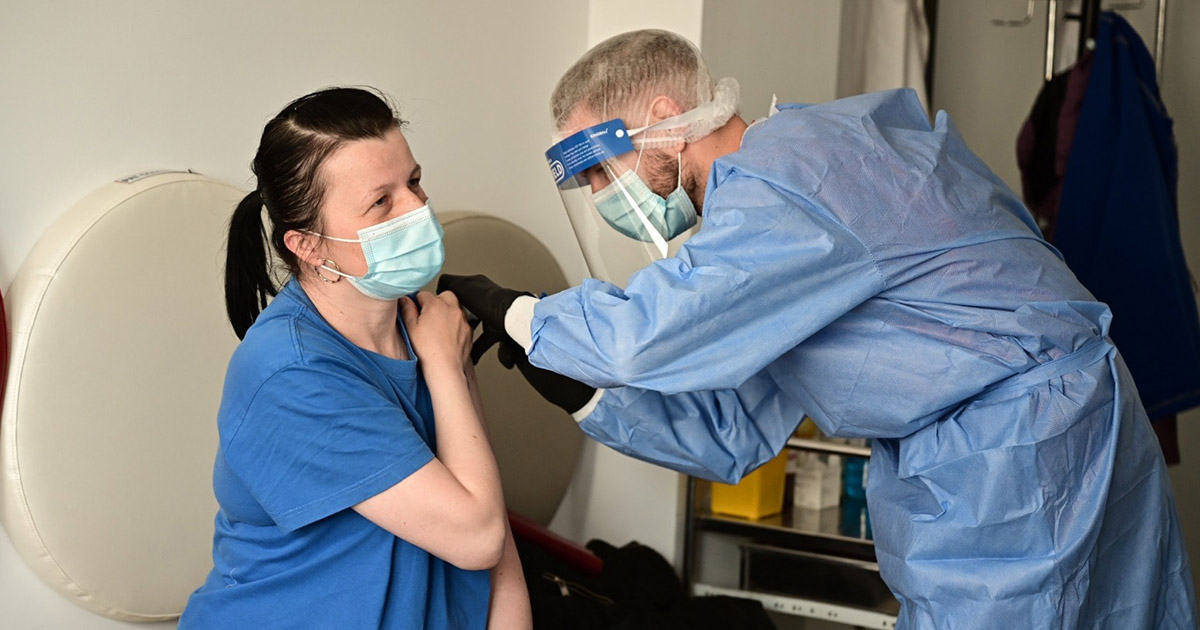 Vaccinarea fără programare, disponibilă începând de astăzi în toate centrele