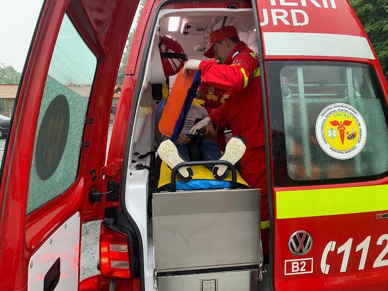 FOTO. Tânăr sătmărean, rănit în cadrul unei competiții. A ajuns la spital