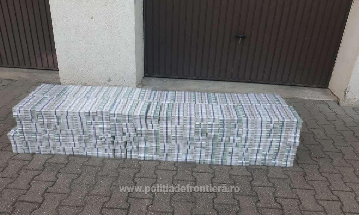 FOTO. Când i-au văzut pe frontieriști, au aruncat coletele și au fugit