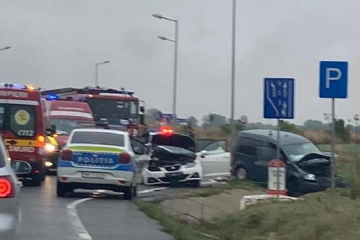 FOTO. Accident mortal pe DN19, între Satu Mare și Oradea. O femeie a murit. Vinovat: șofer, 76 ani