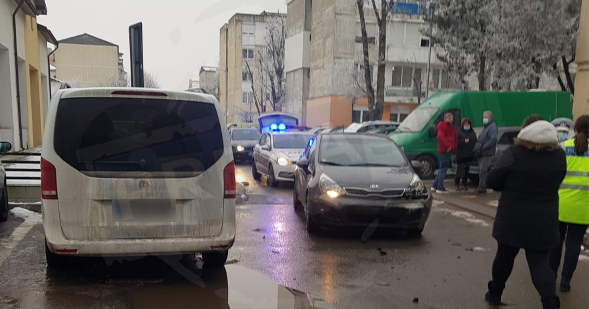 FOTO. Șoferul ”fantomă” din Satu Mare merge după gratii. A făcut accident și s-a ”evaporat” de la volan