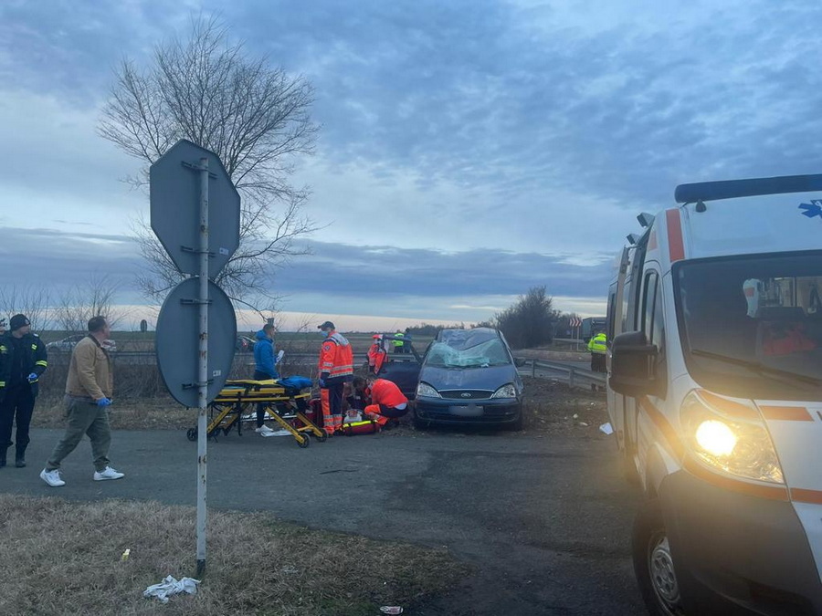 BALESET SZATMÁR MEGYÉBEN! ANYA ÉS GYERMEKE SÉRÜLTEK MEG EGY GONDATLAN SOFŐR MIATT