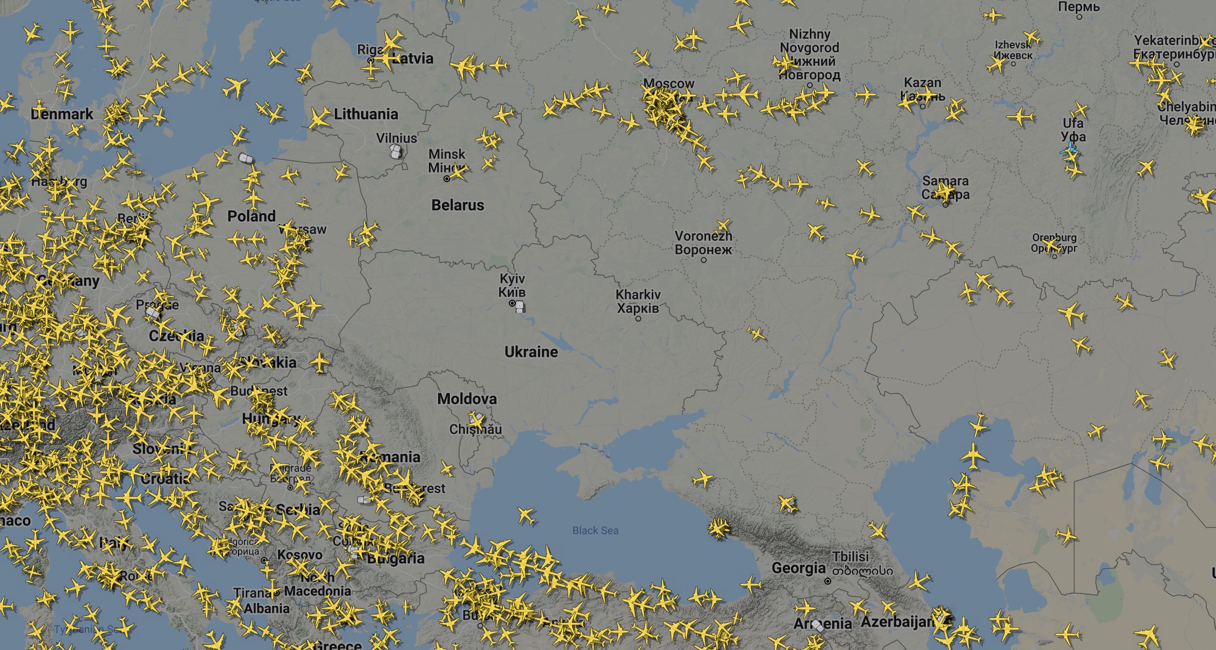 FOTO. S-a golit spațiul aerian deasupra Ucrainei. Piloții, avertizați să se depărteze de granițele țării vecine