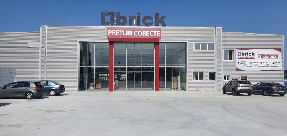 Se deschide un mare magazin în Satu Mare și oferă gratuit 1500 de tigăi. Se anunță ”măcel”