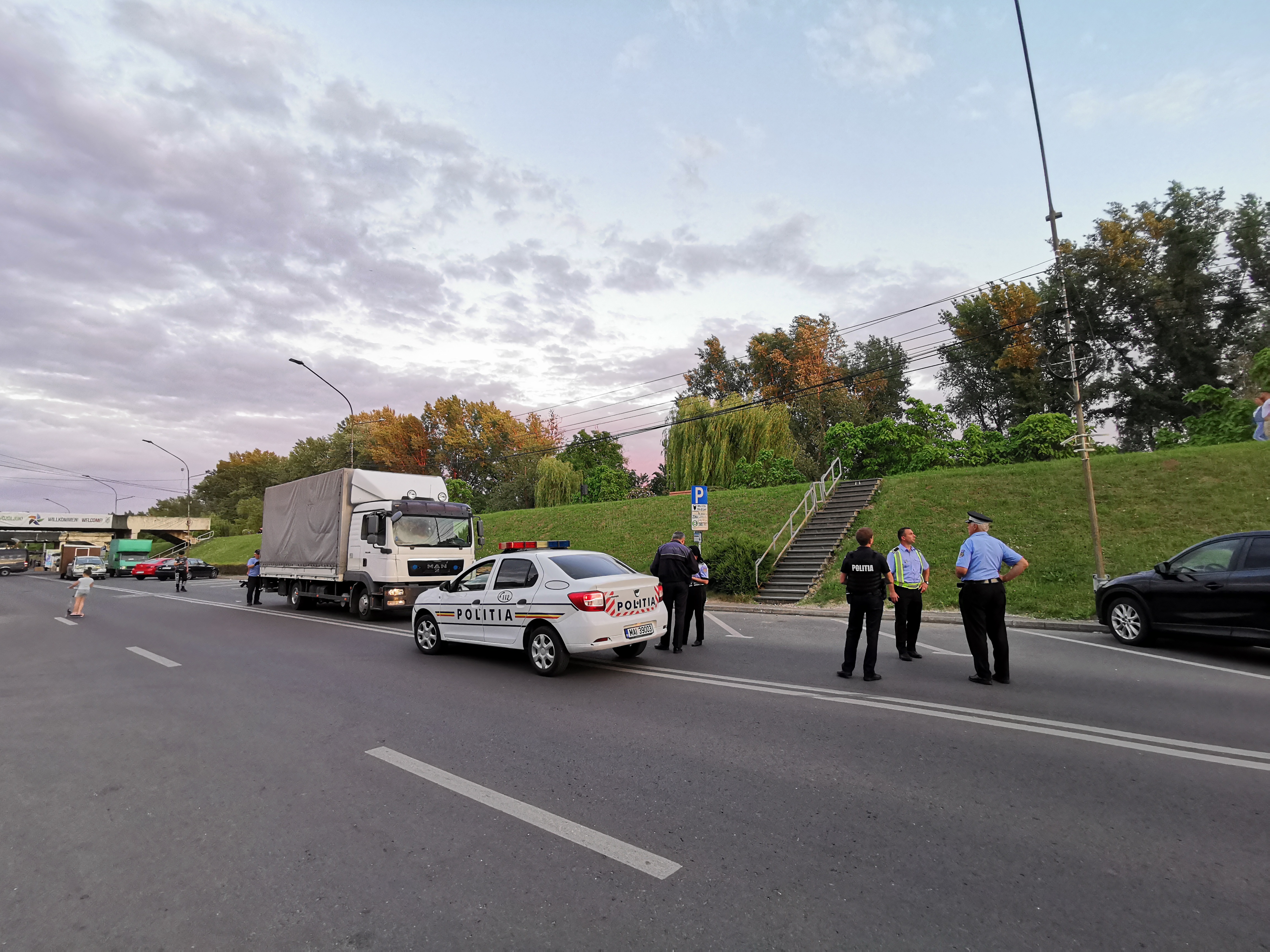 Egy édesapa rendőrt hívott. Szerinte a 15 éves lányát bántalmazták a Városnapokon