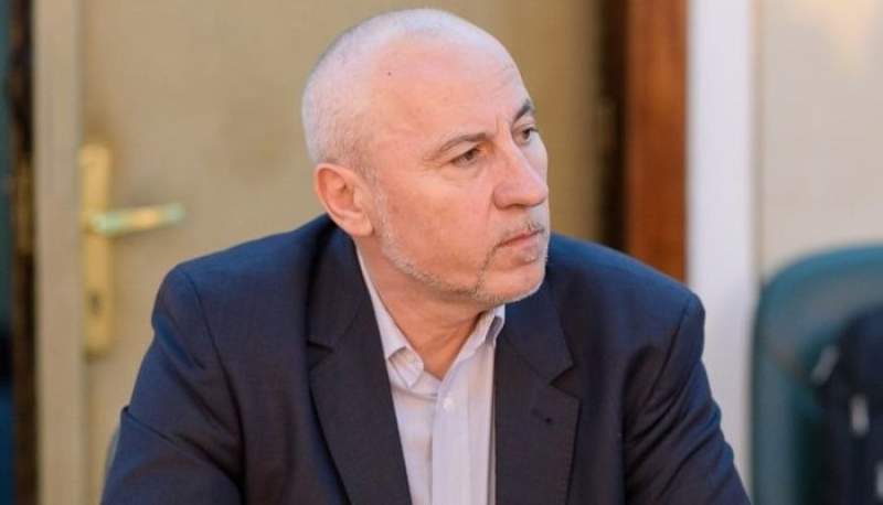 Genial: un director și-a organizat singur concursul, a fost candidat unic și a ieșit pe locul 2
