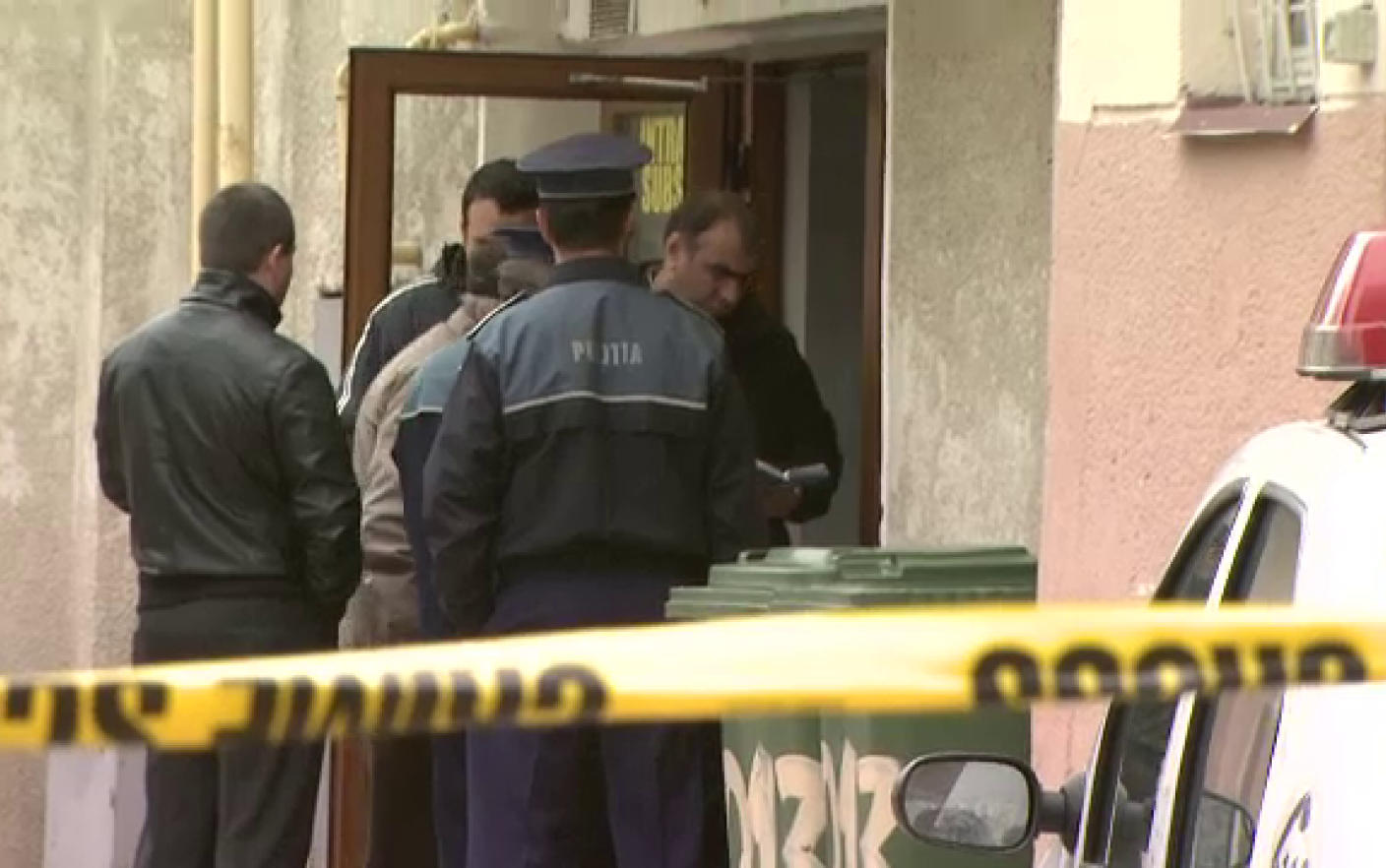 SATU MARE. Un nepot a distrus apartamentul bunicii. Femeia a fost nevoită să fugă de acasă