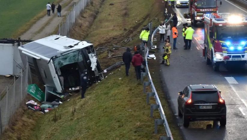 FOTO. Un autocar cu români s-a răsturnat în Slovenia: sunt trei morți și mai mulți răniți