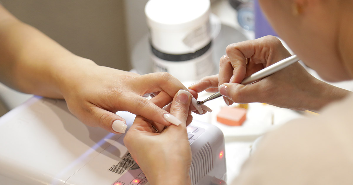Sfaturi pentru o manichiură de lungă durată