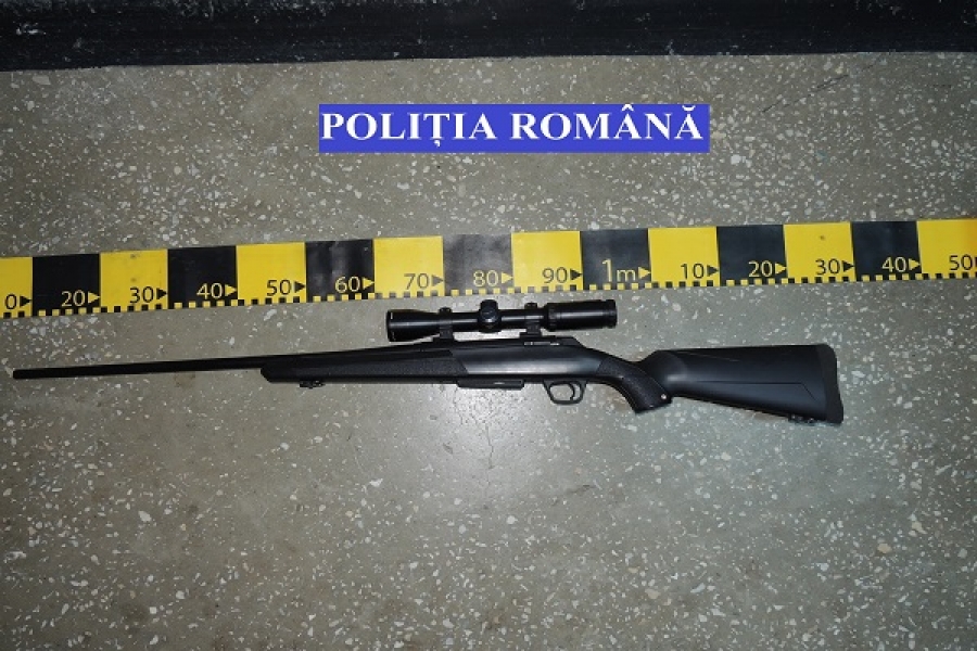 Tată împușcat mortal de propriul fiu. Caz șocant în județul vecin
