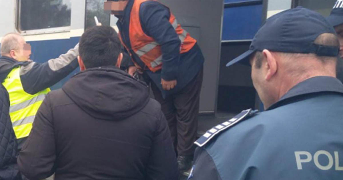 Un angajat al CFR din județul Satu Mare manevra vagoanele... beat