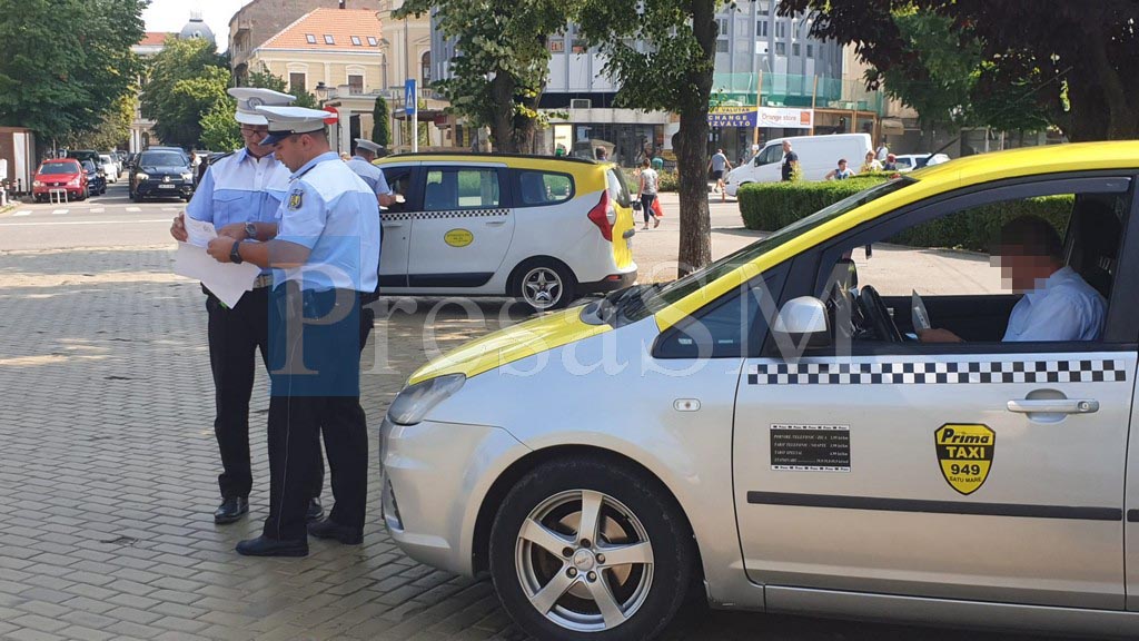 Taximetriștii se cam zgârcesc să pornească ”clima”. Clienții, condamnați la saună sau ”curent”