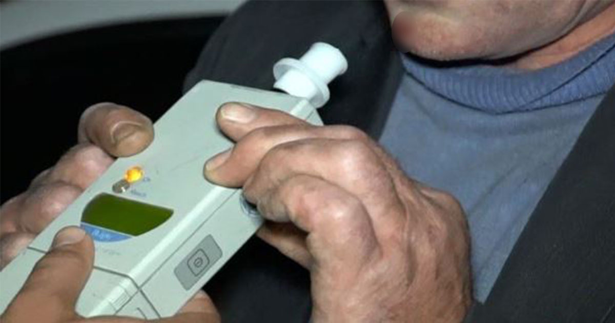 Sătmărean tras pe dreapta, reținut de polițiști după verificări