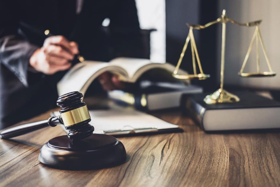 Fost ministru, condamnat la patru ani de închisoare. Sentința e definitivă