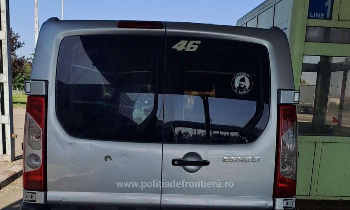 FOTO. ”Ionică” a venit din Spania cu un FIAT. Polițiștii i-au luat mașina și i-au dat un dosar penal la schimb