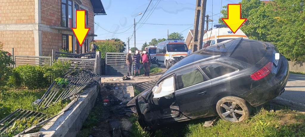 accident-rutier-draguseni-masina-in-sant-rasturnata-in-curte-2.jpg