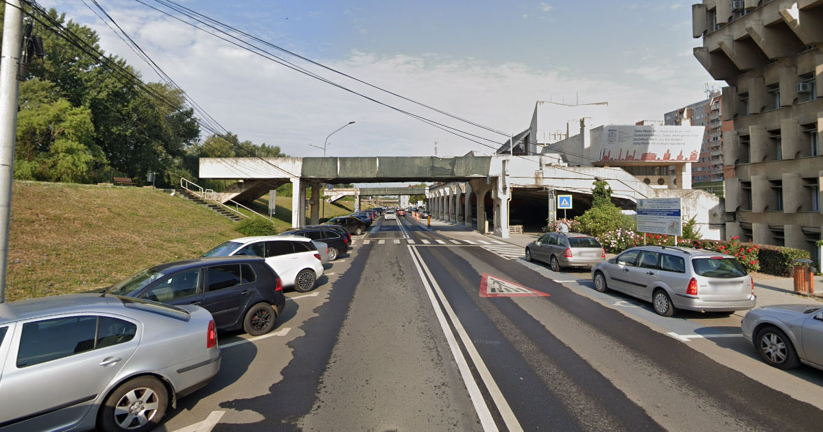 Restricții de circulație în Centrul Nou al Sătmarului. Începe reabilitarea pasarelelor pietonale