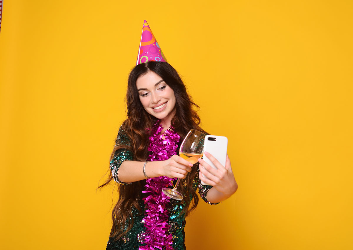 Invitații digitale cu emoții reale pe Savethedate.eu