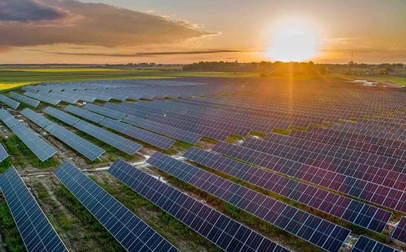 Un investitor turc pregătește cel mai mare parc fotovoltaic din Ardeal. Va fi construit în județul vecin