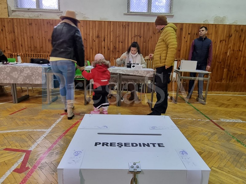 S-a decis ordinea candidaţilor pe buletinul de vot. Cine se află pe primul loc