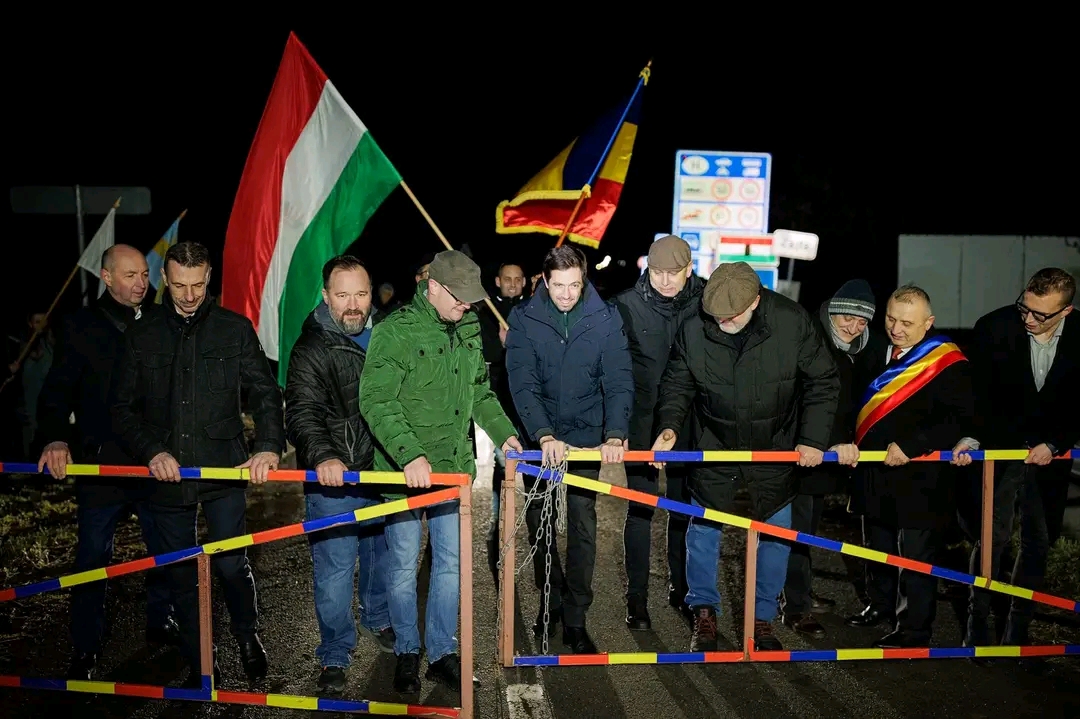 FOTO/VIDEO. Am intrat în Schengen! Vămile Petea și Urziceni s-au desființat de astăzi. Circulație liberă!