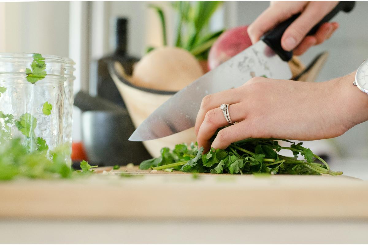Ghid complet pentru ușurarea gătitului: sfaturi și trucuri practice