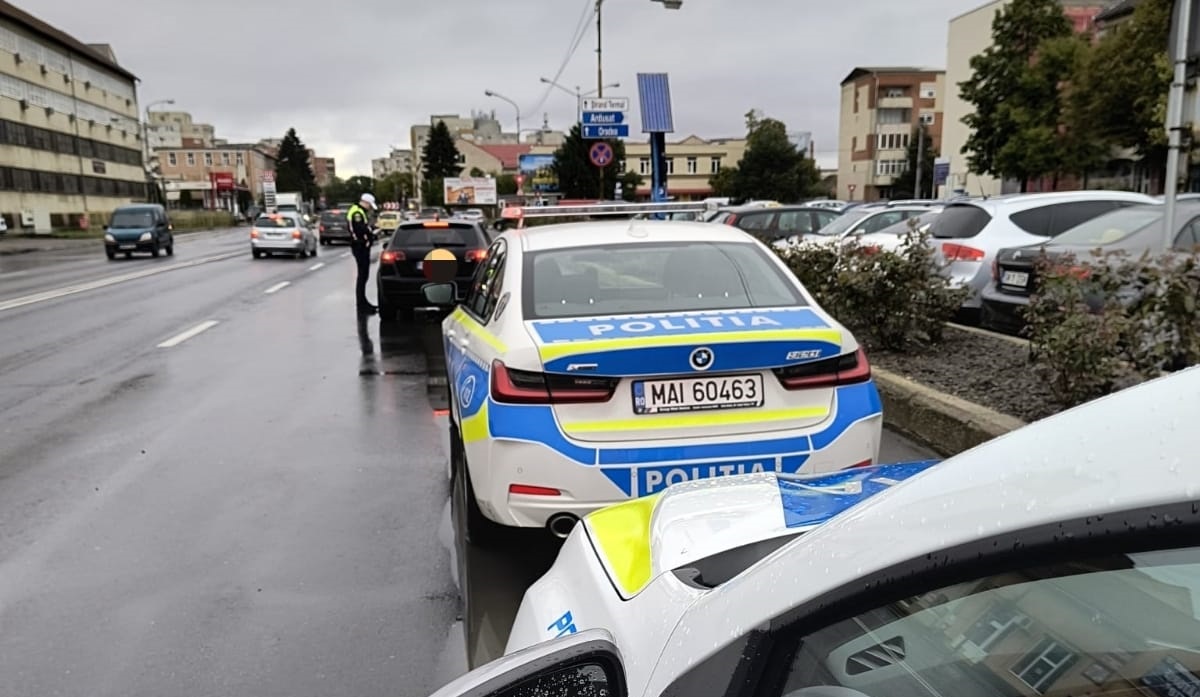 Valutist din Piața Mare, tâlhărit de o sumă uriașă, în plină zi, în parcarea de la TEI