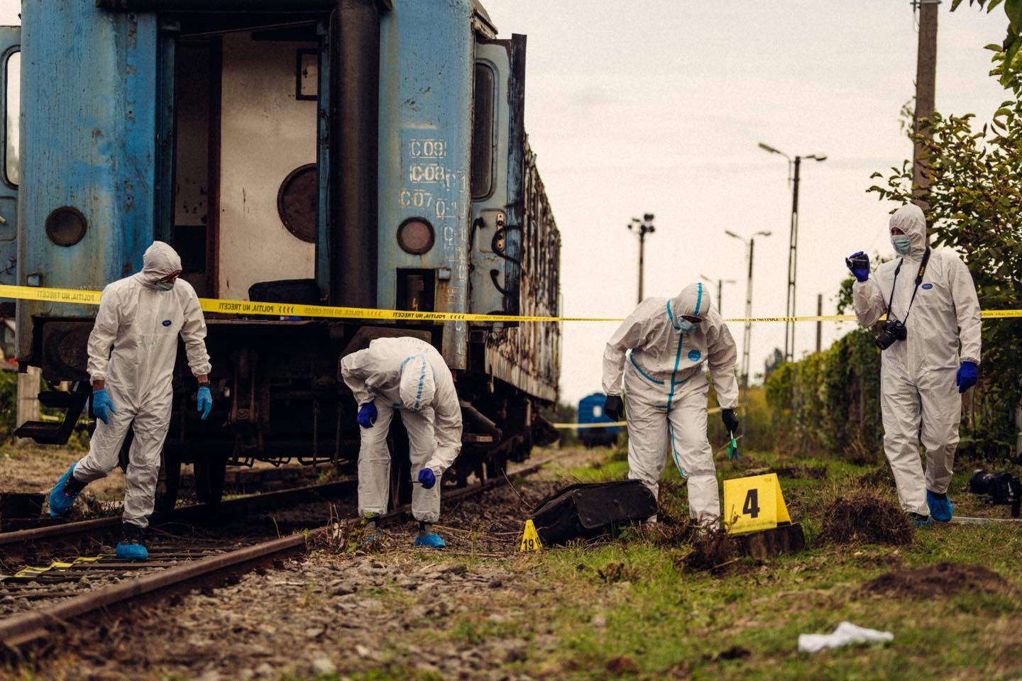 Tragedie în România! O fată (15 ani) a fost lovită mortal de tren. Nu ar fi auzit semnalele de avertizare