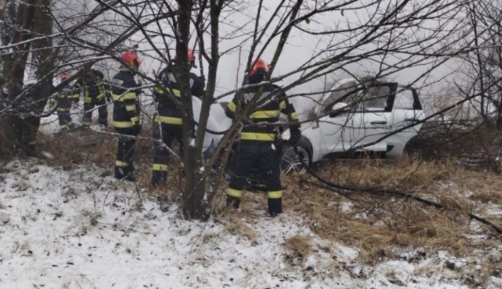 VIDEO. Accident mortal pe șoselele din România. Două persoane carbonizate