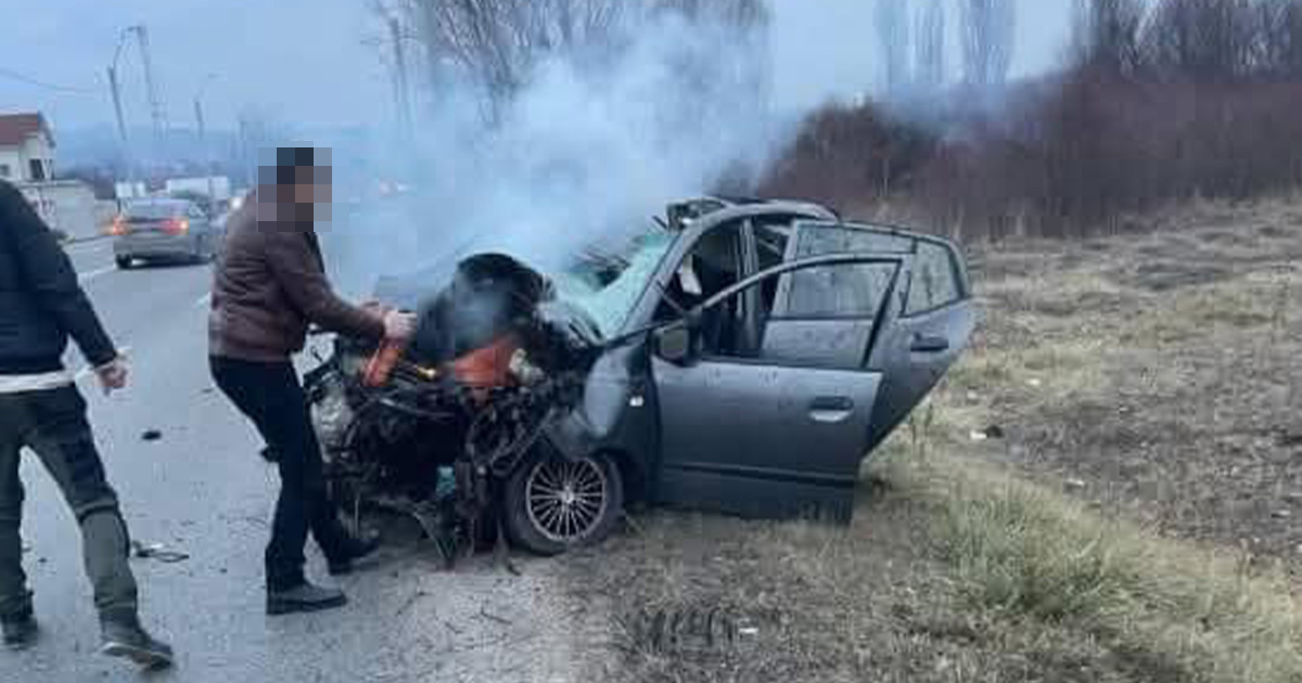 FOTO/VIDEO. Tragedie pe o șosea din țară. Accident mortal cu aproape 200 km/oră. Tânărul șofer a fost aruncat în afara mașinii