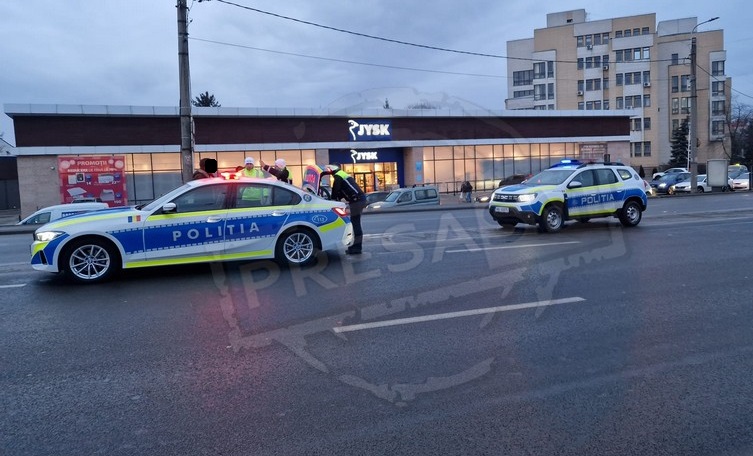 Beat și fără permis, un sătmărean a produs un accident și a plecat. S-a predat pe podul Decebal