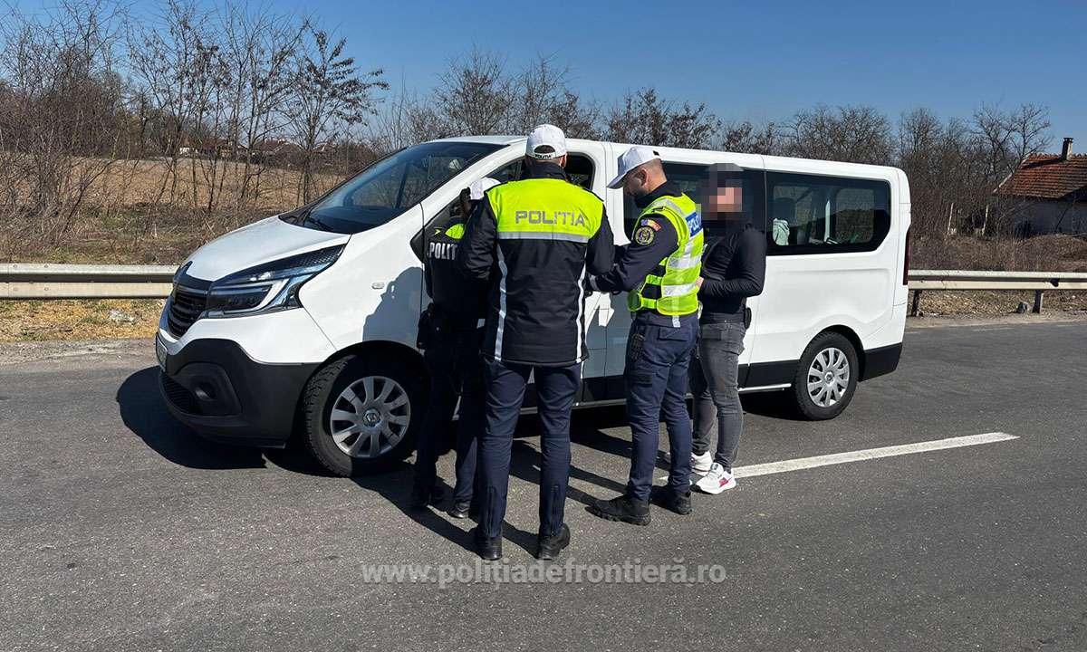 A crezut că noaptea poate scăpa de vigilența frontieriștilor sătmăreni. S-a ales cu amendă și dosar penal