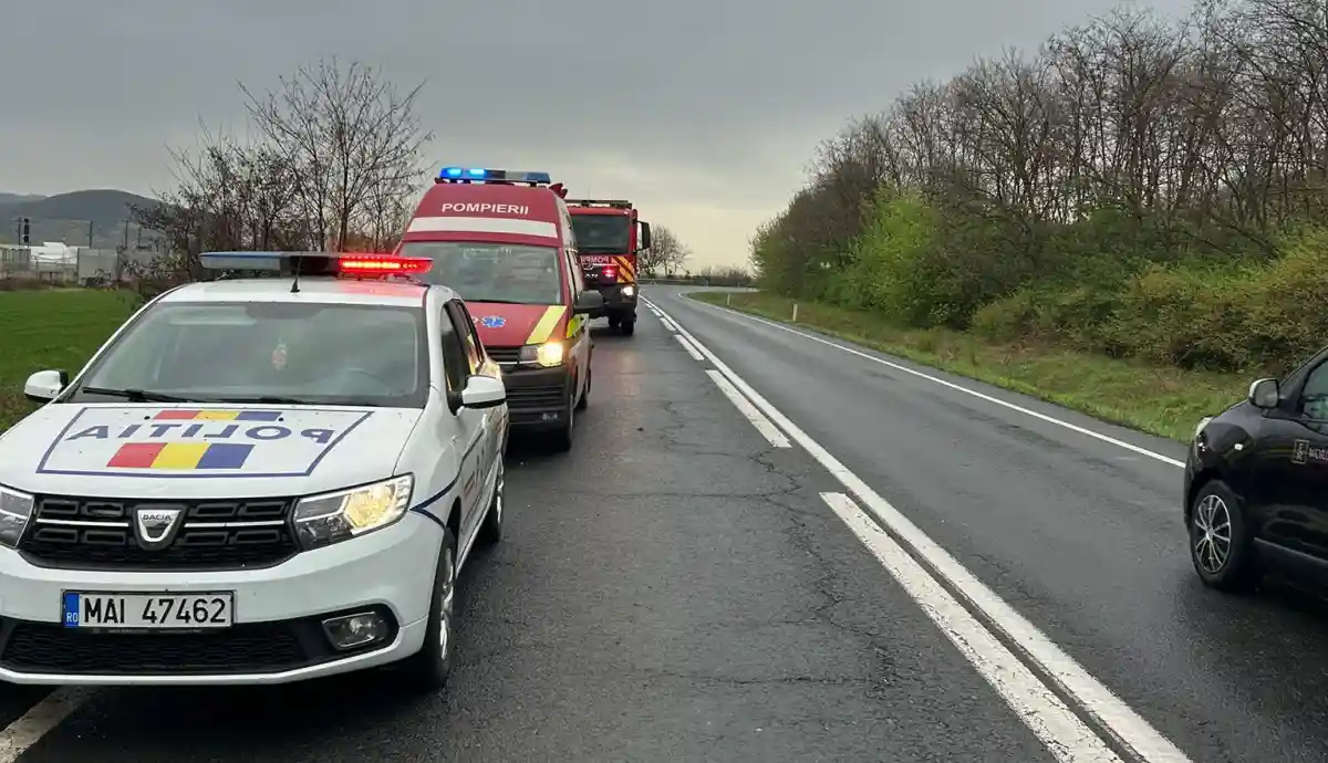 Accident în județul Satu Mare. O adolescentă a ajuns la spital
