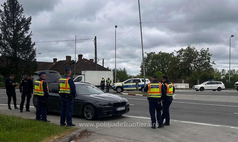 FOTO. Filtre al polițiștilor sătmăreni și maghiari pe șoselele din Satu Mare ce duc spre vamă. Sute de șoferi trași pe dreapta, un tânăr s-a ales cu dosar penal