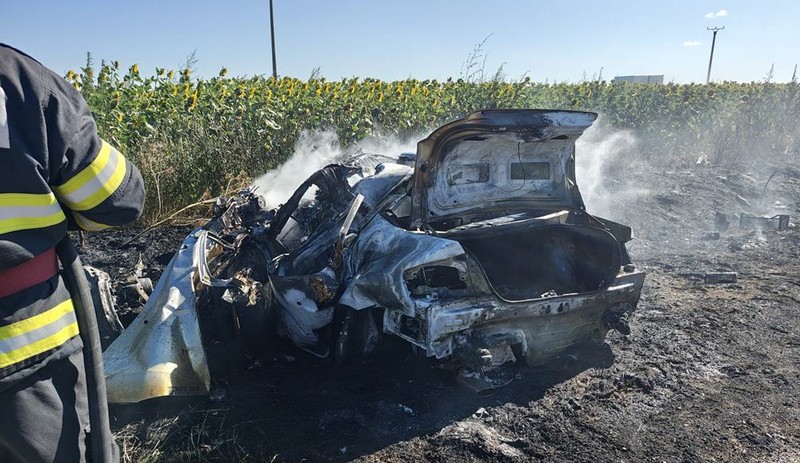 FOTO/VIDEO. Accident cumplit în țară. Două persoane au murit, una carbonizată