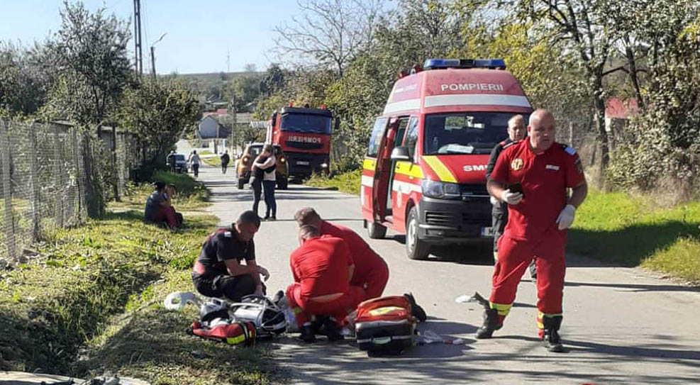 Un copil (10 ani) a murit după ce a căzut cu trotineta electrică în județul Satu Mare