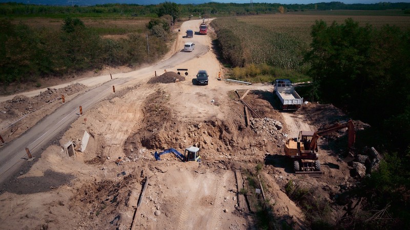 FOTO. Cum decurg lucrările pe DJ 193 Satu Mare – Borlești. Când se va turna primul strat de asfalt