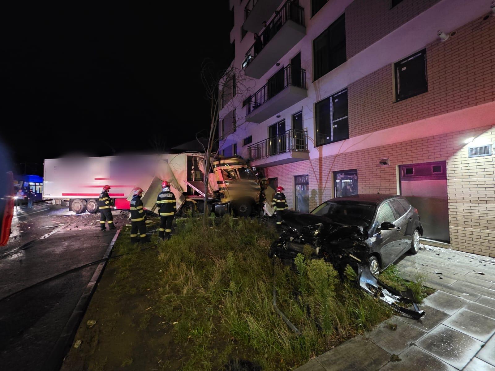 accident cluj bloc.jpg