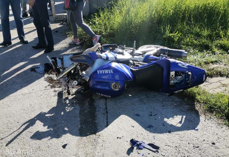 Fată (16) pe motocicletă, lovită de autoutilitară! Șoferul a fugit!
