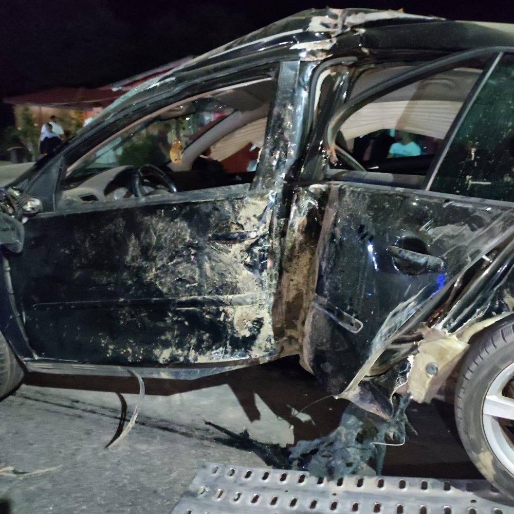 accident noaptea masina distrusa dauna totala (2).jpg