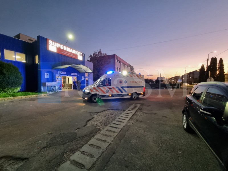 ambulanta politie drumul botizului parcare2.jpg