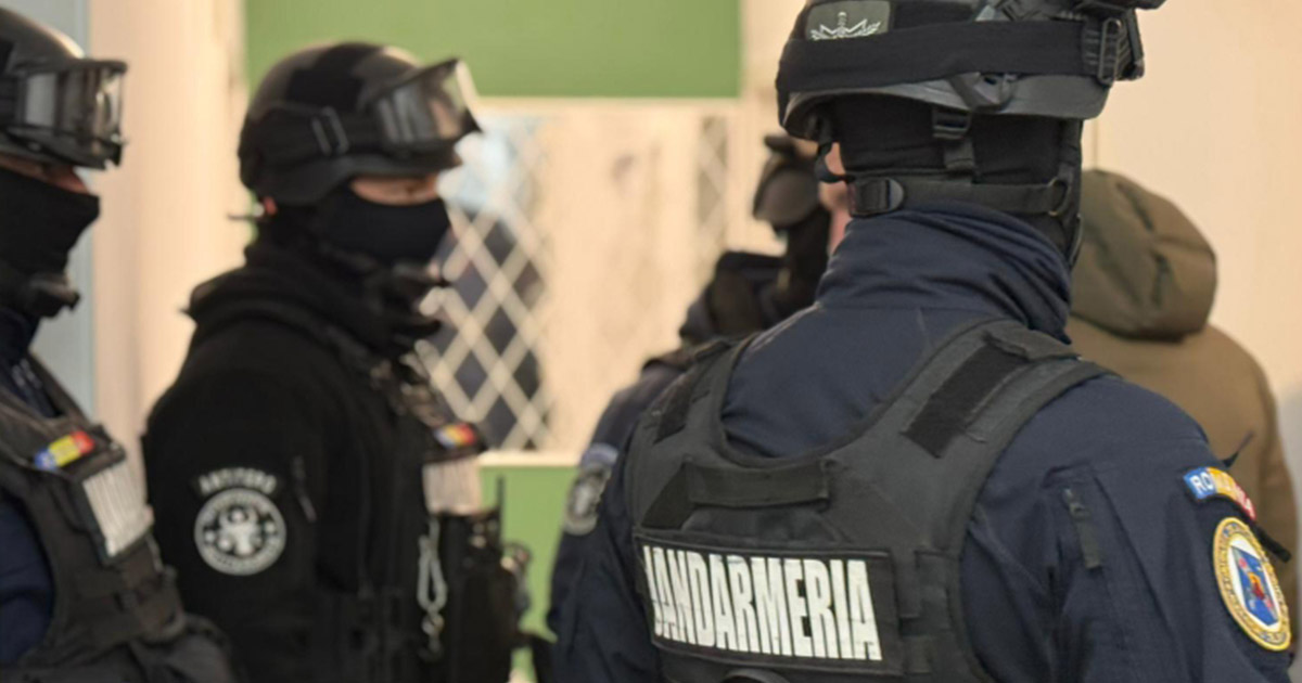 Infractor, nu glumă! Un sătmărean a dat spargeri pe bandă rulantă, apoi vindea droguri