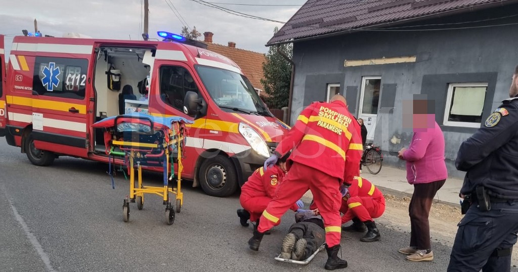 pieton lovit de masina ambund accident smurd.jpg